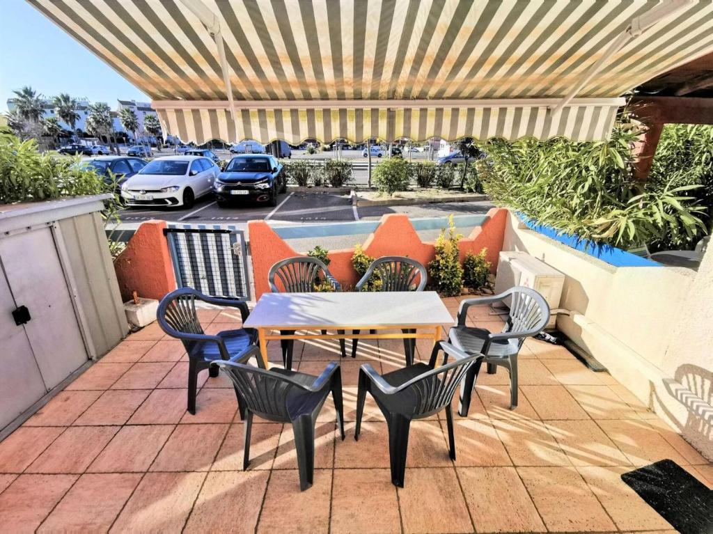 Photo de la galerie de l'établissement Résidence Marina Soleil Bleu - Appartement deux pièces, 5 couchages, LE BARCARES MAE-9644, au Barcarès