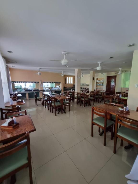 Restaurace v ubytování Hotel Aconchego Da Vila