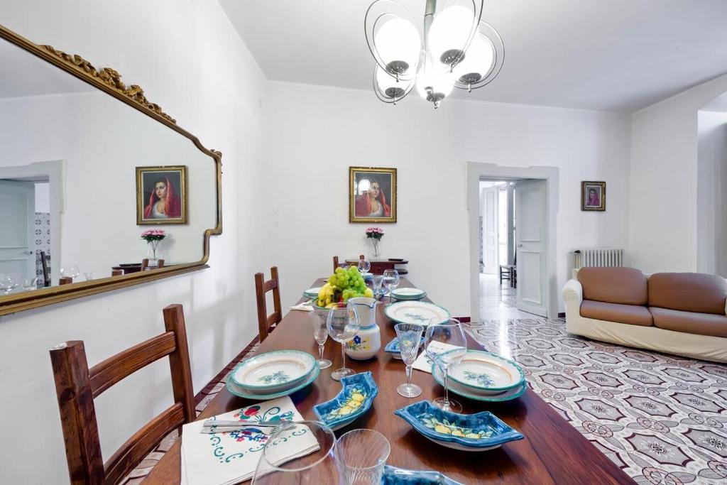 Uma área de estar em Residence Mareluna - Amalfi Coast