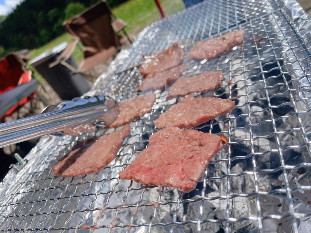 Kemudahan BBQ tersedia untuk tetamu di ryokan