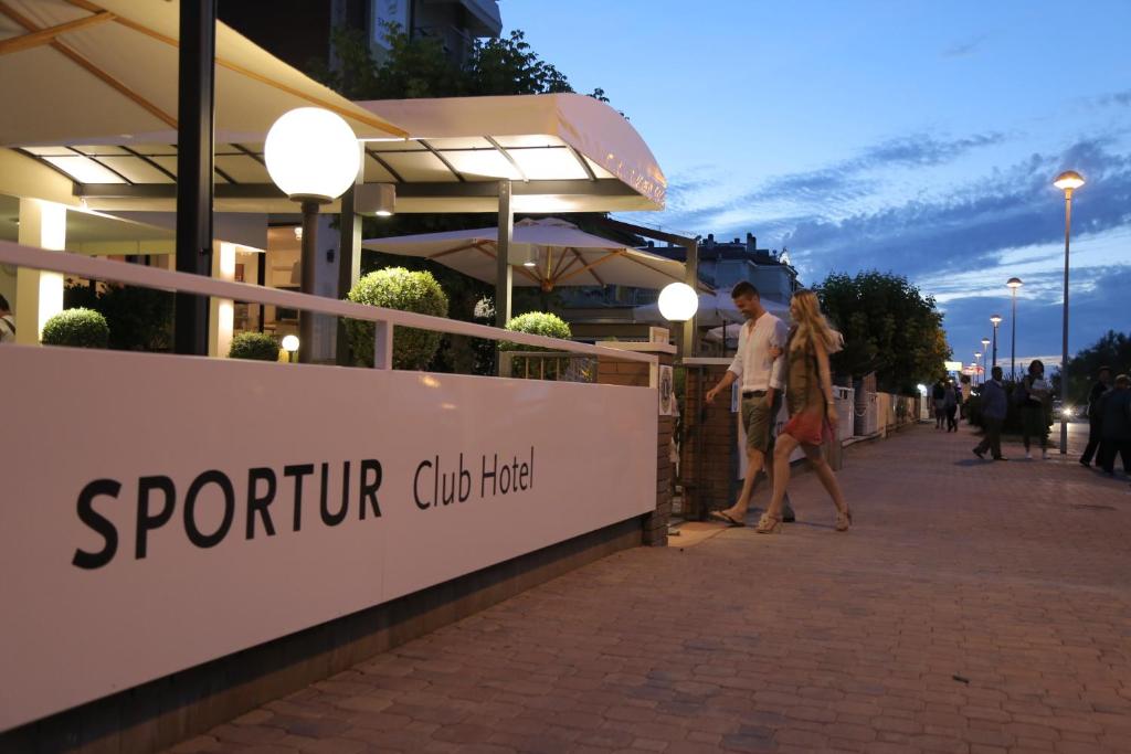 Hostia v ubytovaní Sportur Club Hotel