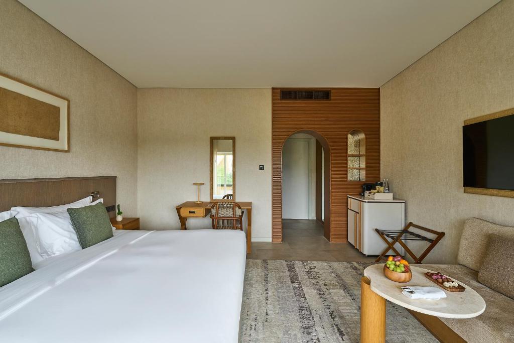ERTH Abu Dhabi Hotel photo 2