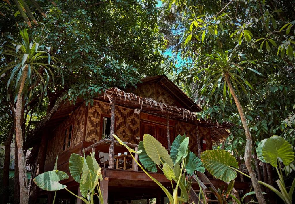 Khao Sok Paradise Resort - Superior Family Room