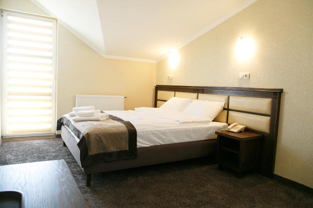 Avalon Palace - Budget Twin Room