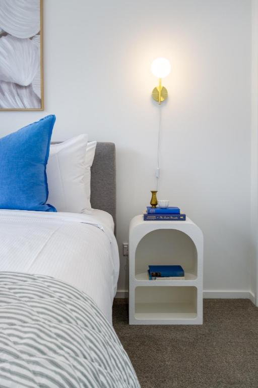 Greek Island Inspired 2 Bed room 1 Bath Townhouse - Resim 30