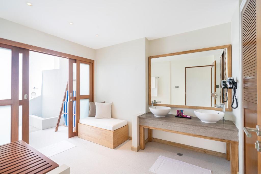 Ellaidhoo Maldives by Cinnamon - Complimentary Speedboat Return for 2 pax on 7 nights or more stays valid to 31 Oct 2027 & up to 2 kids stay free - View 19