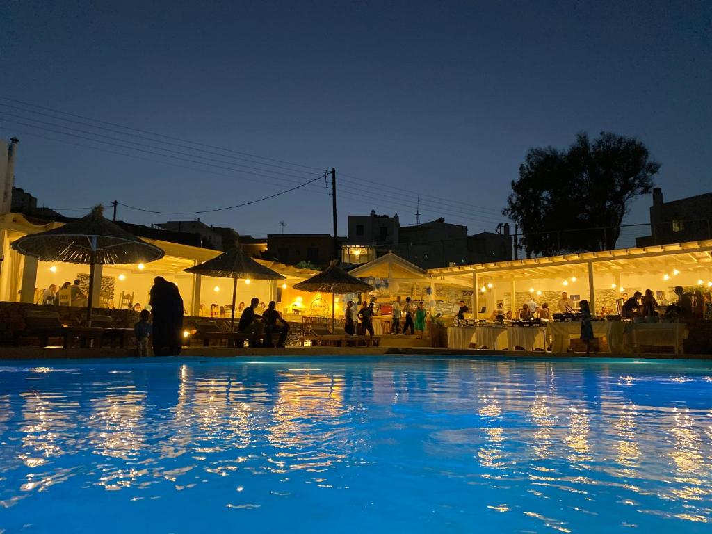Bazén v ubytování Aeolos Bay Tinos nebo v jeho okolí