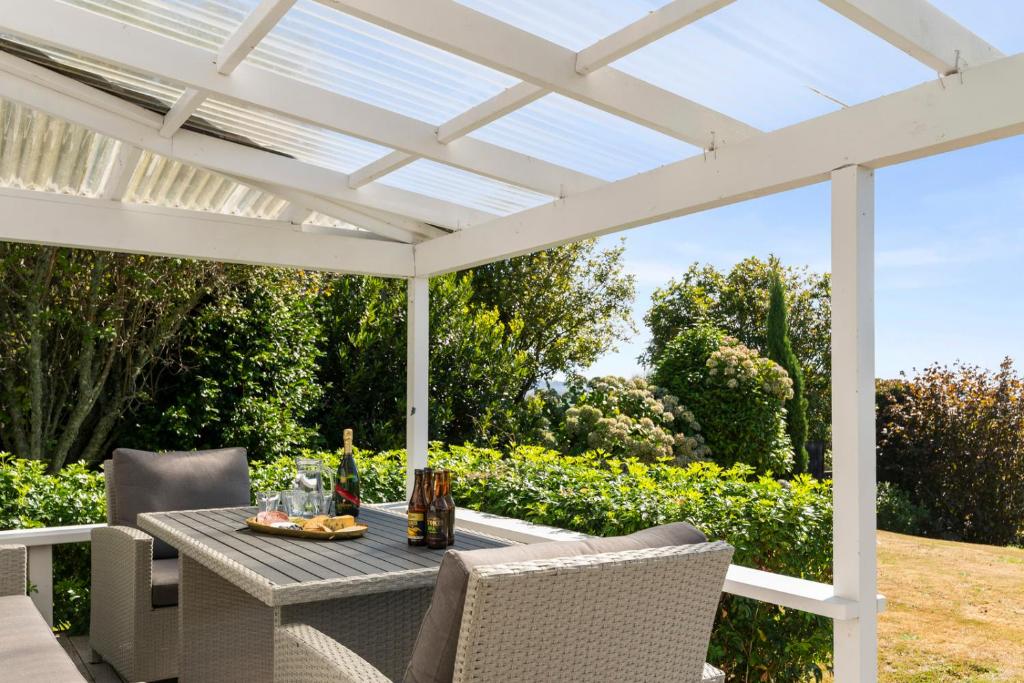 Ngongotaha Lakeside Home - Resim 18