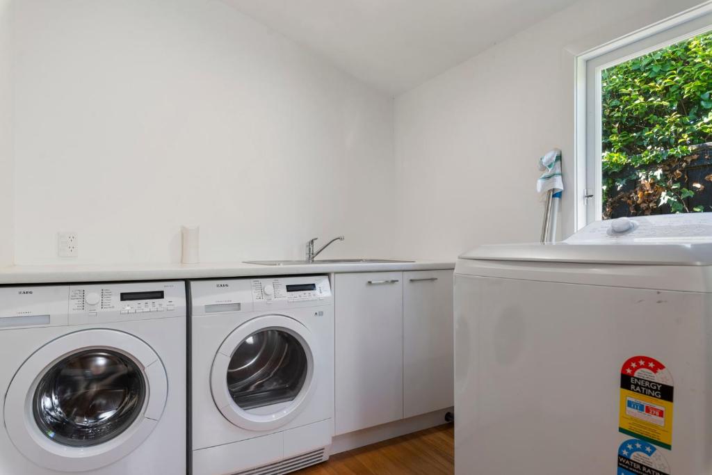 Ngongotaha Lakeside Home - Resim 30