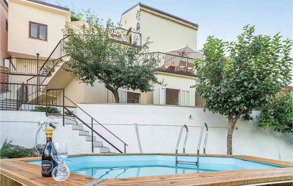 Bazén v ubytování Cozy Home In Torraca With Wifi nebo v jeho okolí