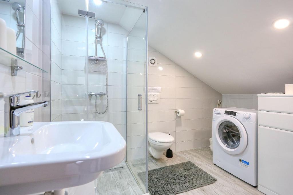 Łazienka w obiekcie Apartmani Natali