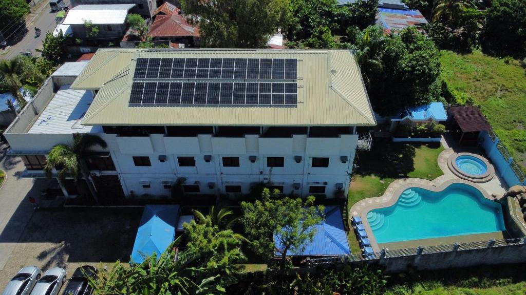 Bazén v ubytování Argao Seabreeze Hotel powered by Cocotel nebo v jeho okolí