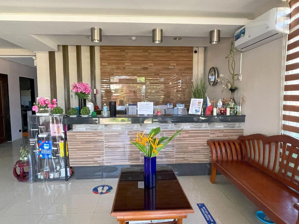 Vstupní hala nebo recepce v ubytování Argao Seabreeze Hotel powered by Cocotel