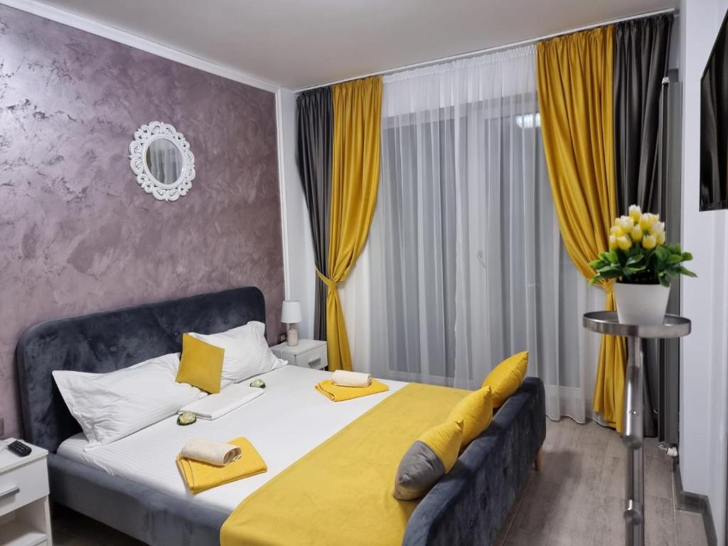 En eller flere senge i et værelse på Bianca Residence 1 by Alz