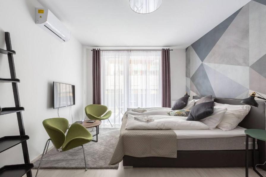 Bright Harmony Apartment close to downtown 1082 Budapest, 6 Corvin sétány kép - 1