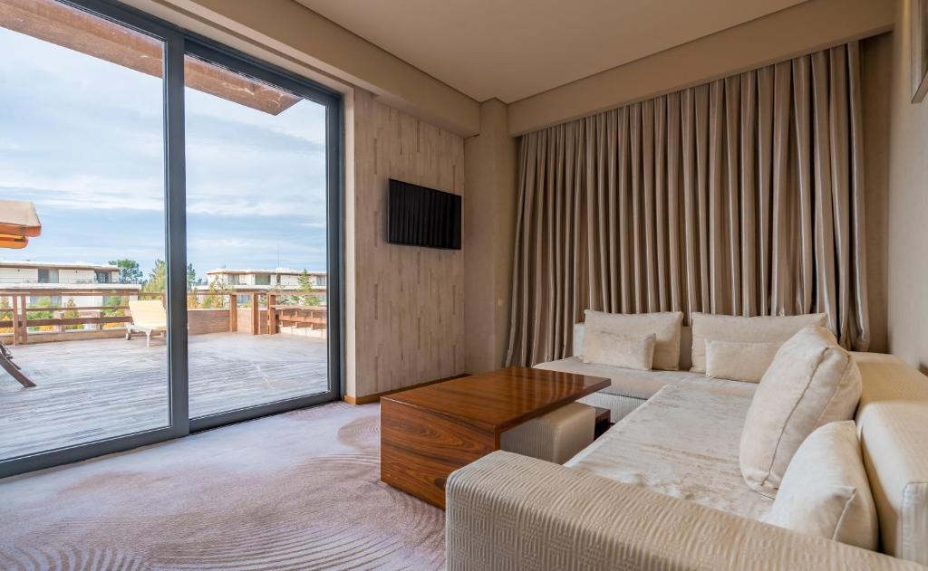 Dreamland Oasis Hotel - Suite Avec Terrasse