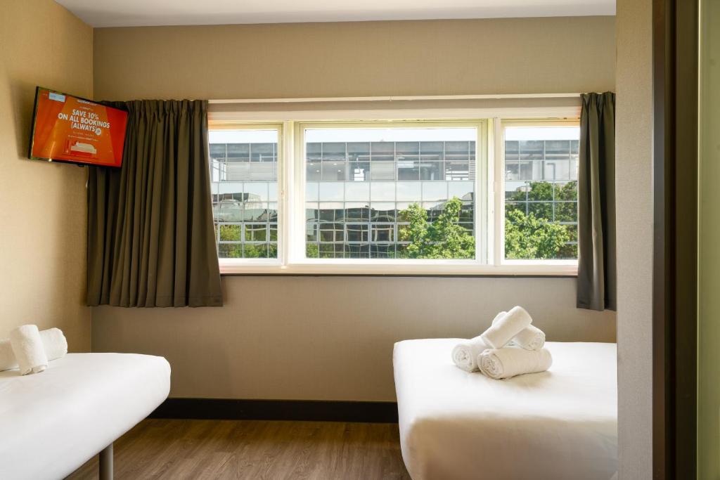 easyHotel Milton Keynes - Familiekamer Met Raam
