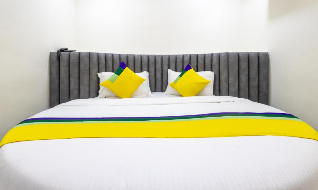 Postel nebo postele na pokoji v ubytování Itsy Hotels Signature, Nehru Nagar