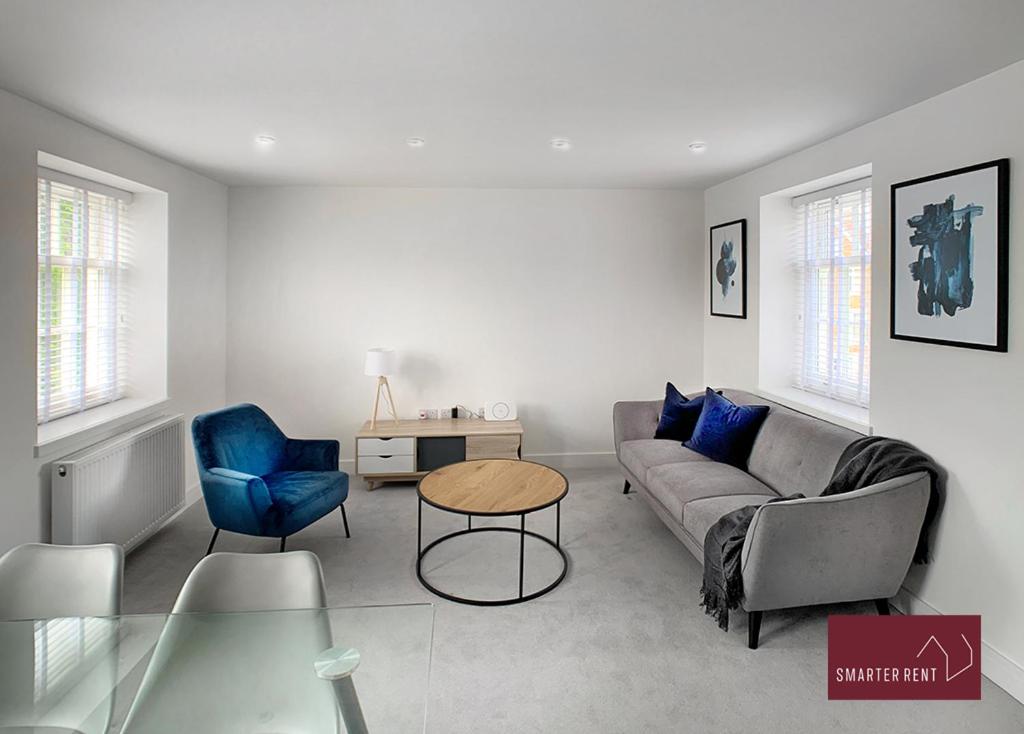 Coin salon dans l'établissement Eton, Windsor - 2 Bedroom Second Floor Apartment - With Parking