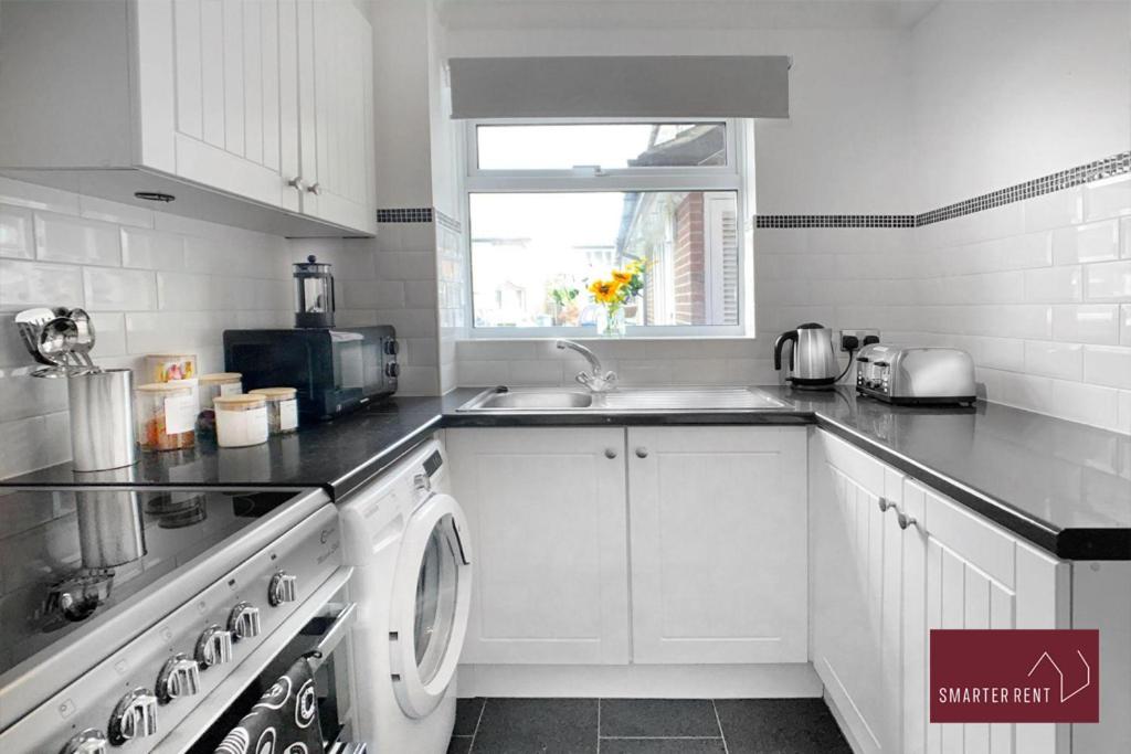 Farnborough - Lovely 1 Bedroom House - Appartement D'une Chambre