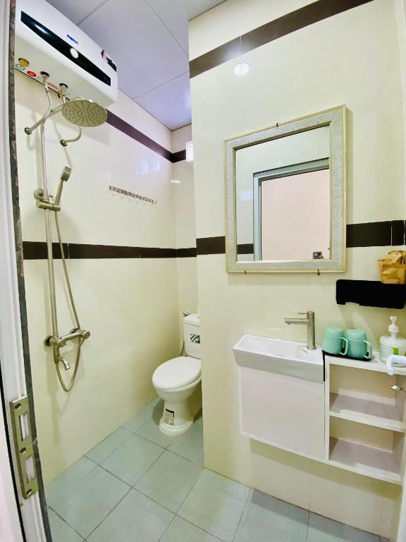 Koupelna v ubytování SAM HOMESTAY HUE