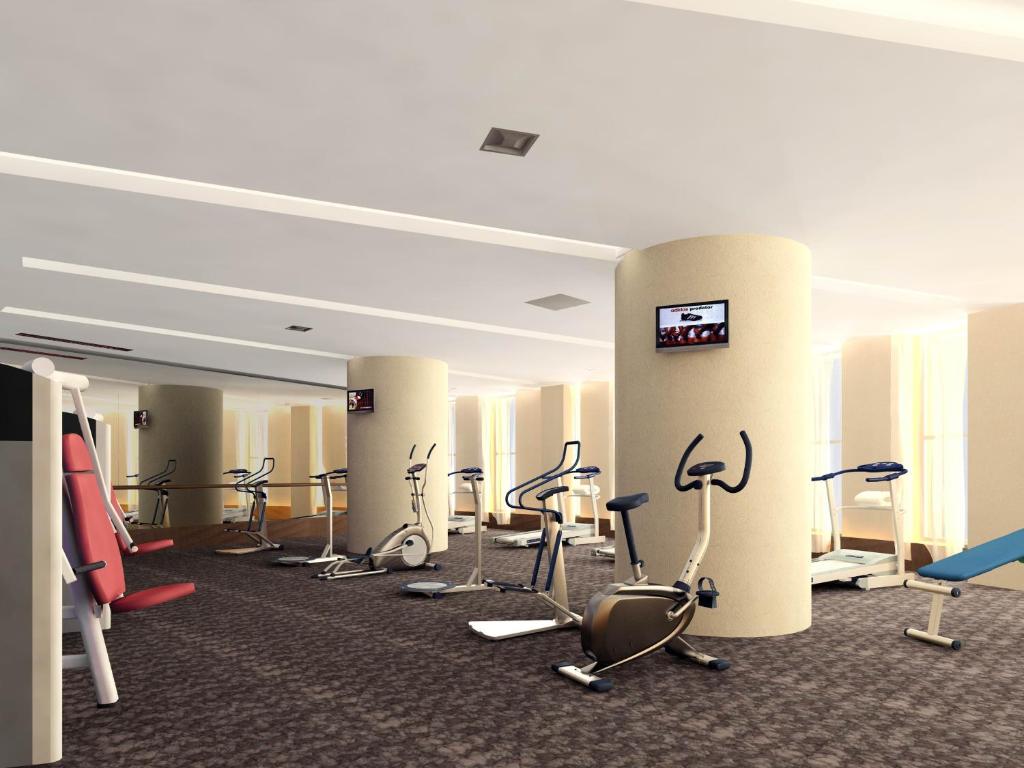 Fitness centrum a/nebo fitness zařízení v ubytování Crowne Plaza Tianjin Binhai Center by IHG