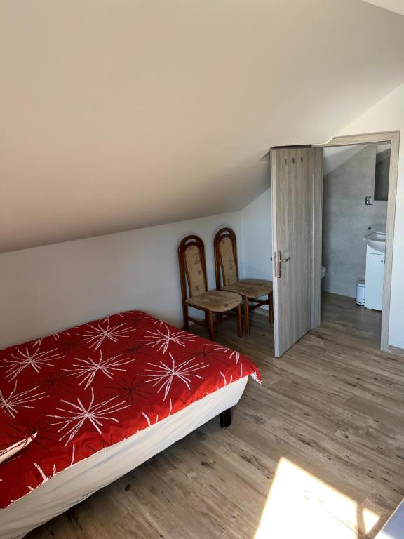 Andrzejówka - Habitación Triple Con Baño Privado