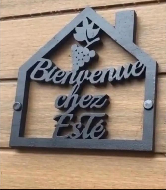Certifikát, hodnocení, plakát nebo jiný dokument vystavený v ubytování Gîte chez EsTé