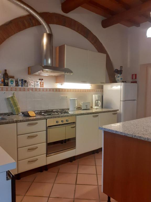 Kuchyň nebo kuchyňský kout v ubytování Agriturismo Podere Zollaio
