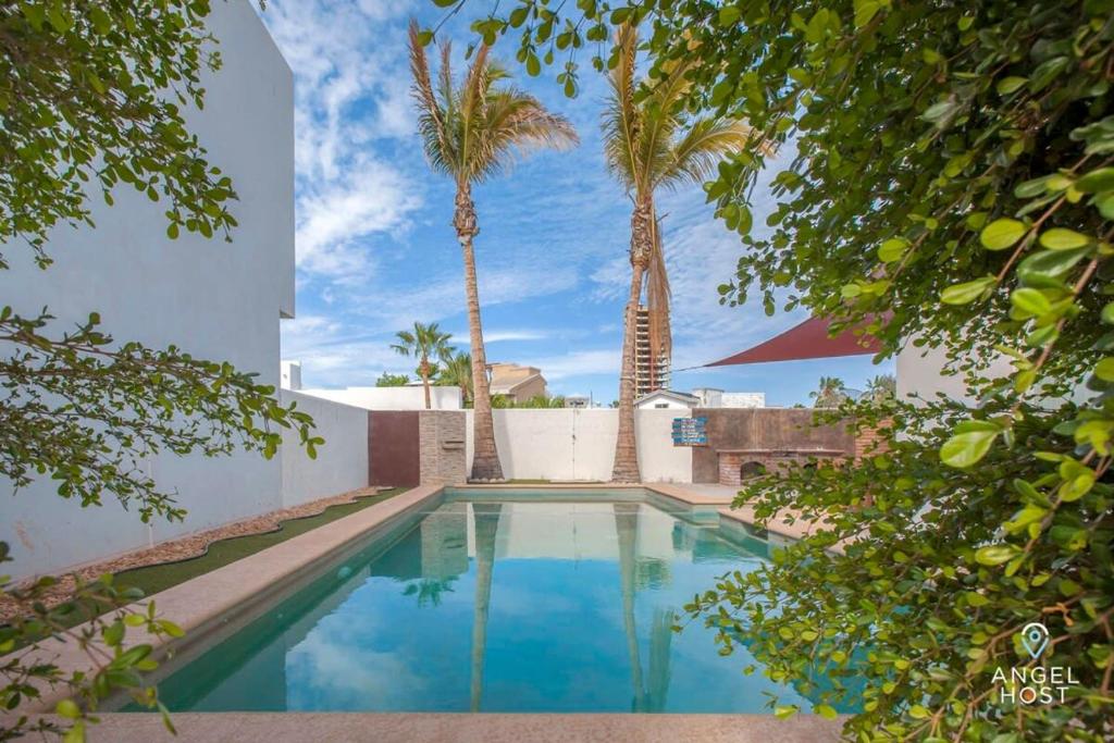 Πισίνα στο ή κοντά στο Private Pool Home I Near Beach & Downtown with WiFi