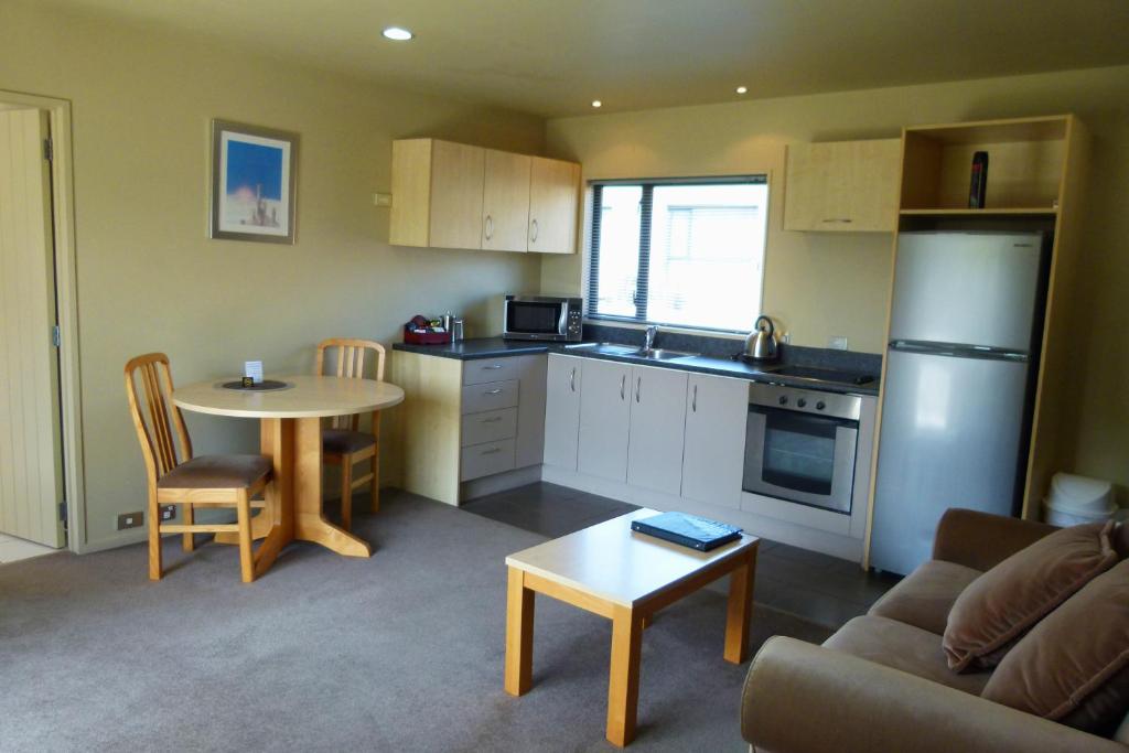 Kuchyň nebo kuchyňský kout v ubytování Kaikoura Gateway Motor Lodge