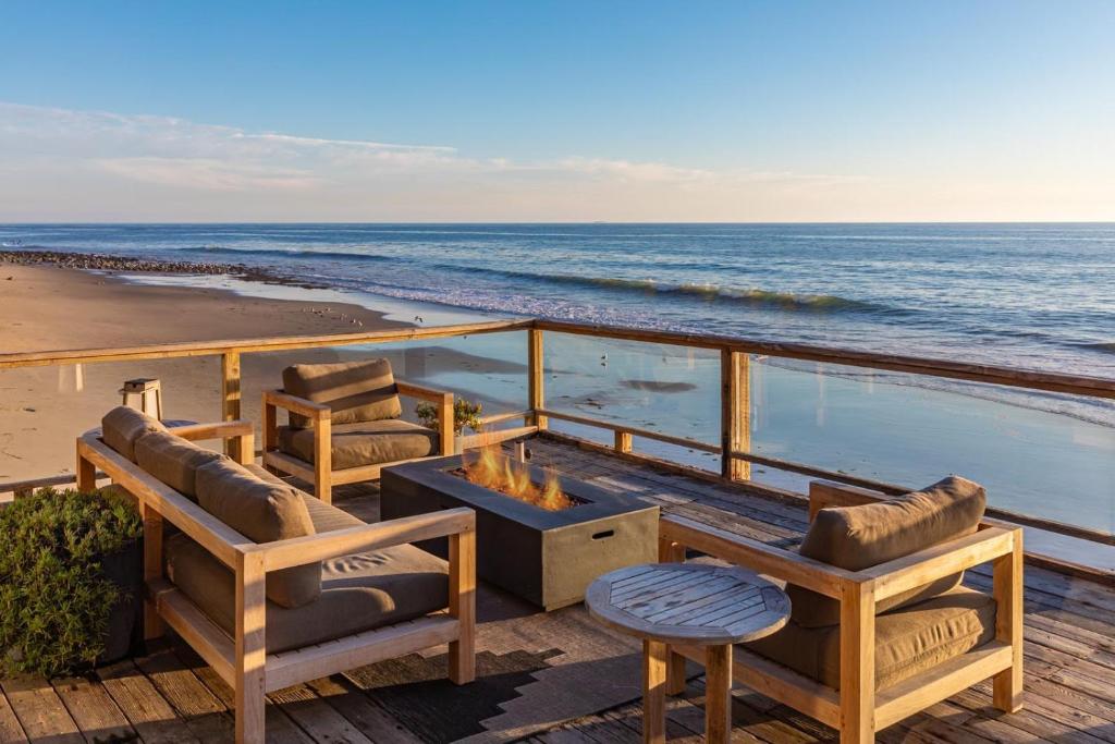 Malibu Beach Home Private Sandy Beach and Surf - Maison De Trois Chambres