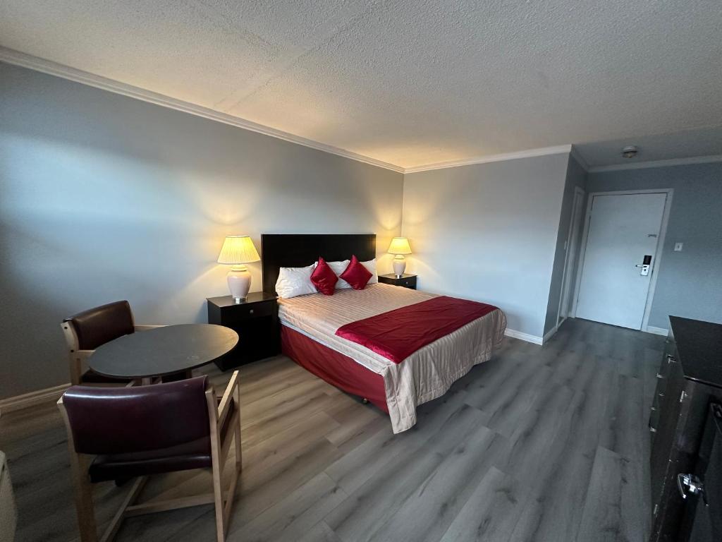 HOTEL CLASSIC COMFORT - King Suite