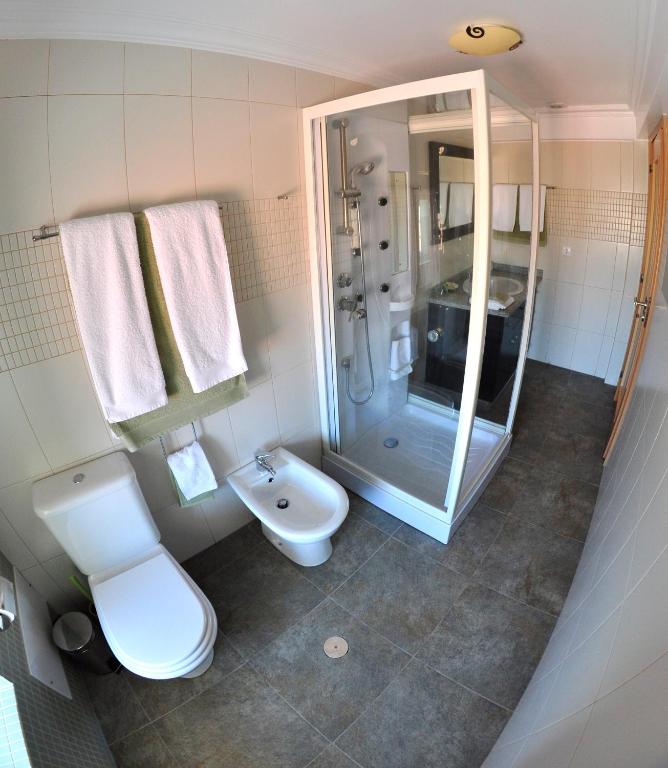 Uma casa de banho em Casa dos Hospitalrios