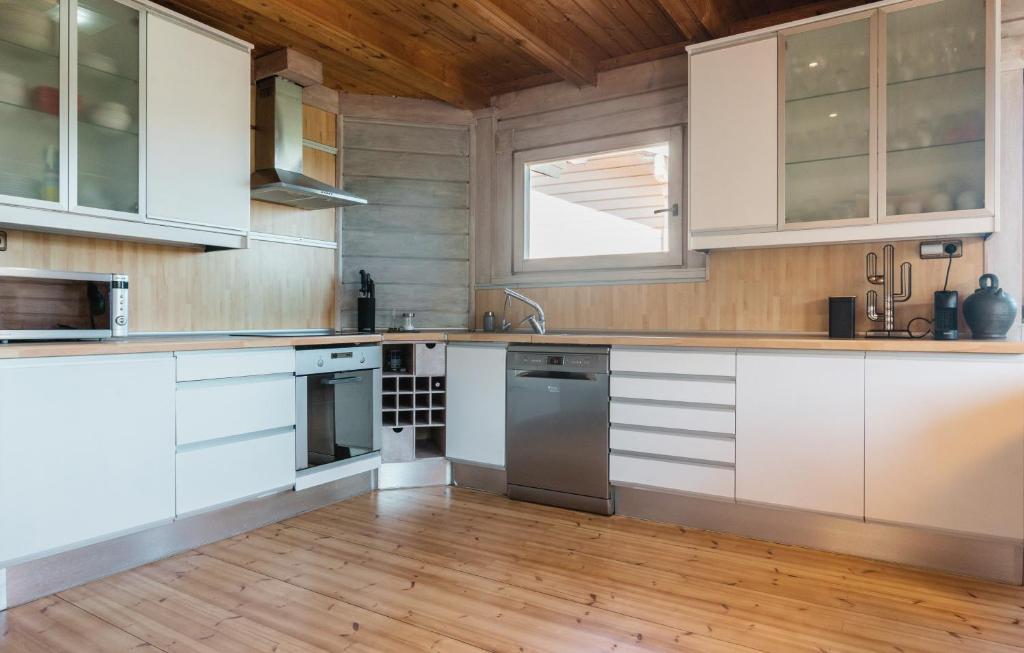 Kuchyň nebo kuchyňský kout v ubytování Finland House Barcelona- Ideal familias