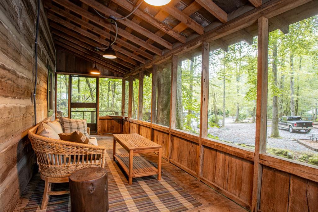Roamstead Smoky Mountains - Chalet De 2 Dormitorios