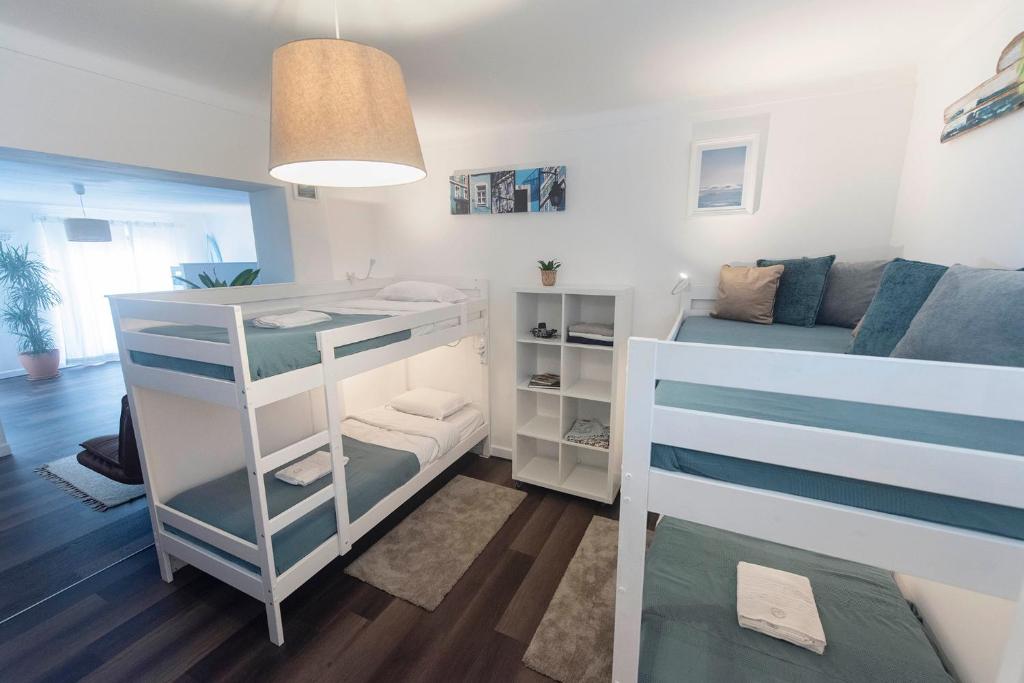 Laneez Ericeira Surf House - 8