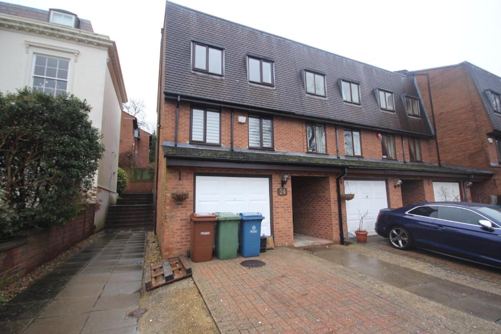 Harrow Field Place, Harrow on the Hill (updated prices 2024)