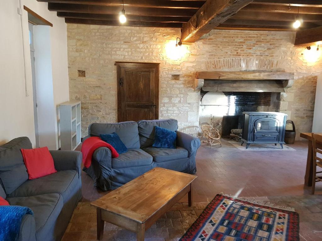 Gîte cosy et indépendant avec terrasse, jardin clos, internet 4G, tout compris - Bengy-sur-Craon - FR-1-586-34 - Casa De Vacaciones
