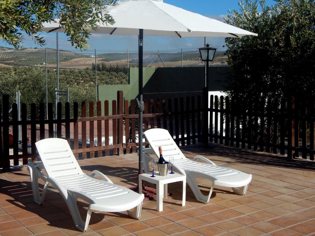 Fotografie z fotogalerie ubytování Villa María - Pista de Padel y Piscina v destinaci Baena
