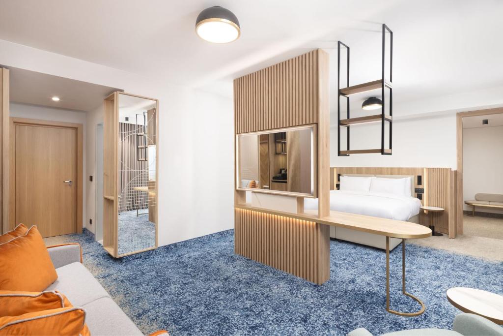 Courtyard by Marriott Cluj - Napoca Downtown - Resim 14