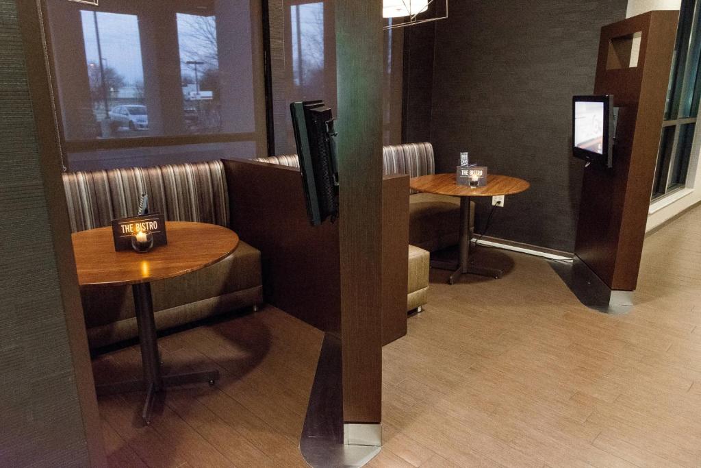 Courtyard by Marriott Lafayette photo