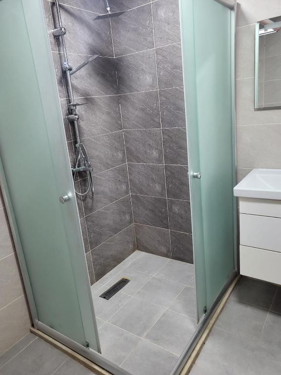 Koupelna v ubytování ZamZam-Madina Halal Hotels Group