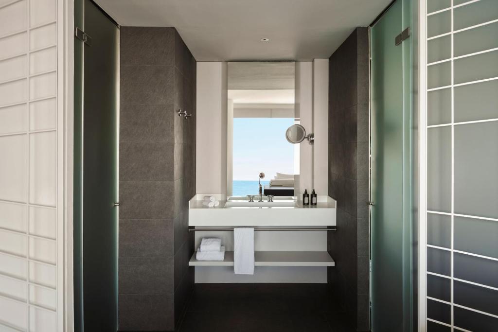 W Barcelona - Resim 41