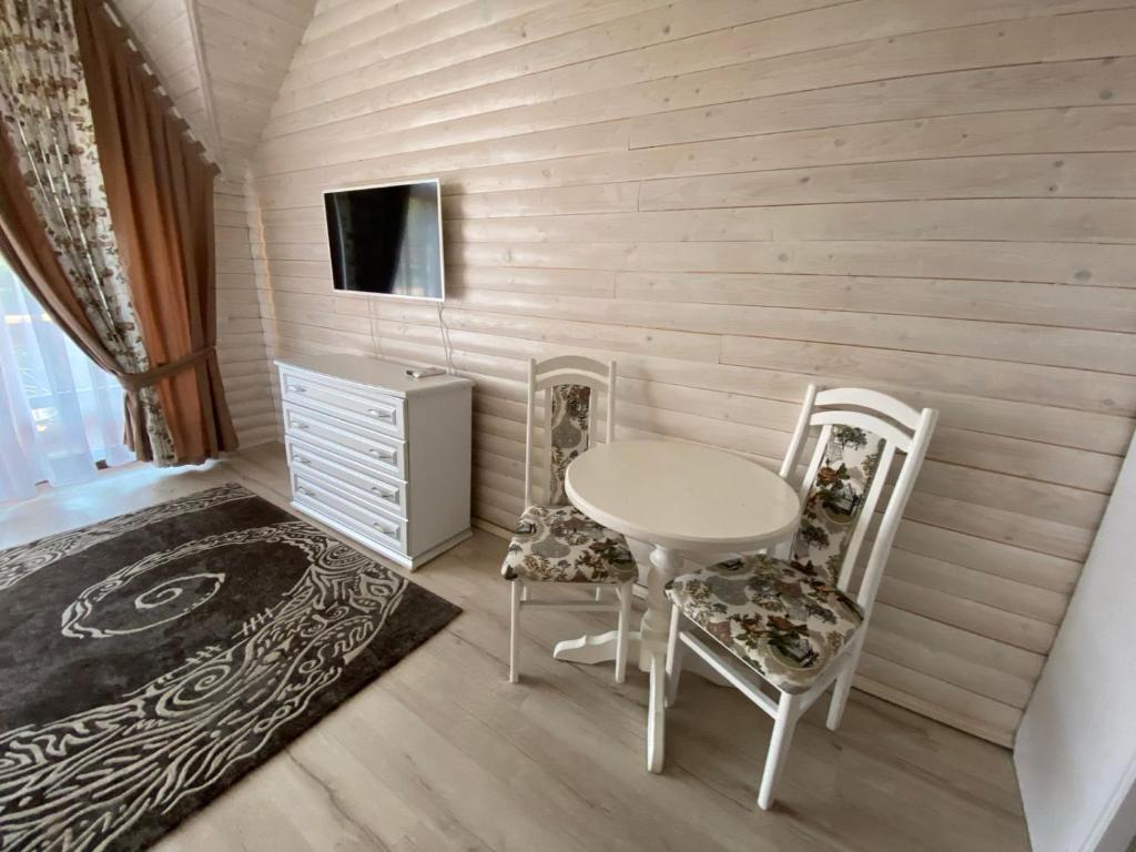 Oasis Karpat - Dubbele Of Tweelingkamer Met Uitzicht