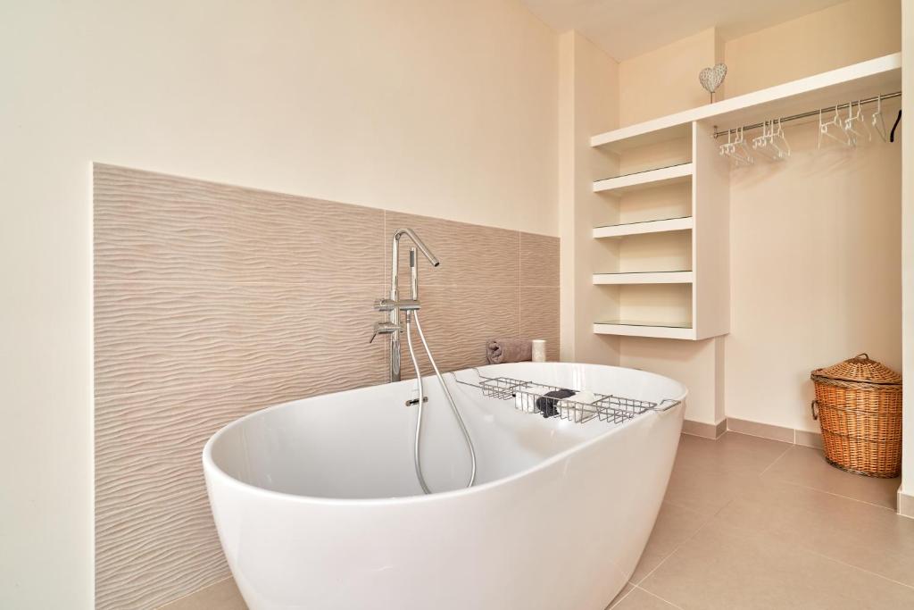 Kúpeľňa v ubytovaní Luxury 1st floor apartment in Nerja