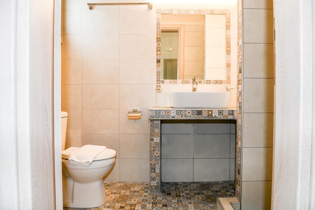 City Center Suites - 15