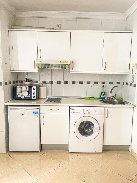 Kuchyň nebo kuchyňský kout v ubytování Couples Nest in Malaga!