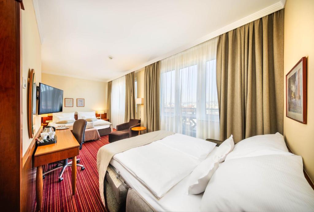 Apollo Hotel Bratislava - Family Room (4 Adults)