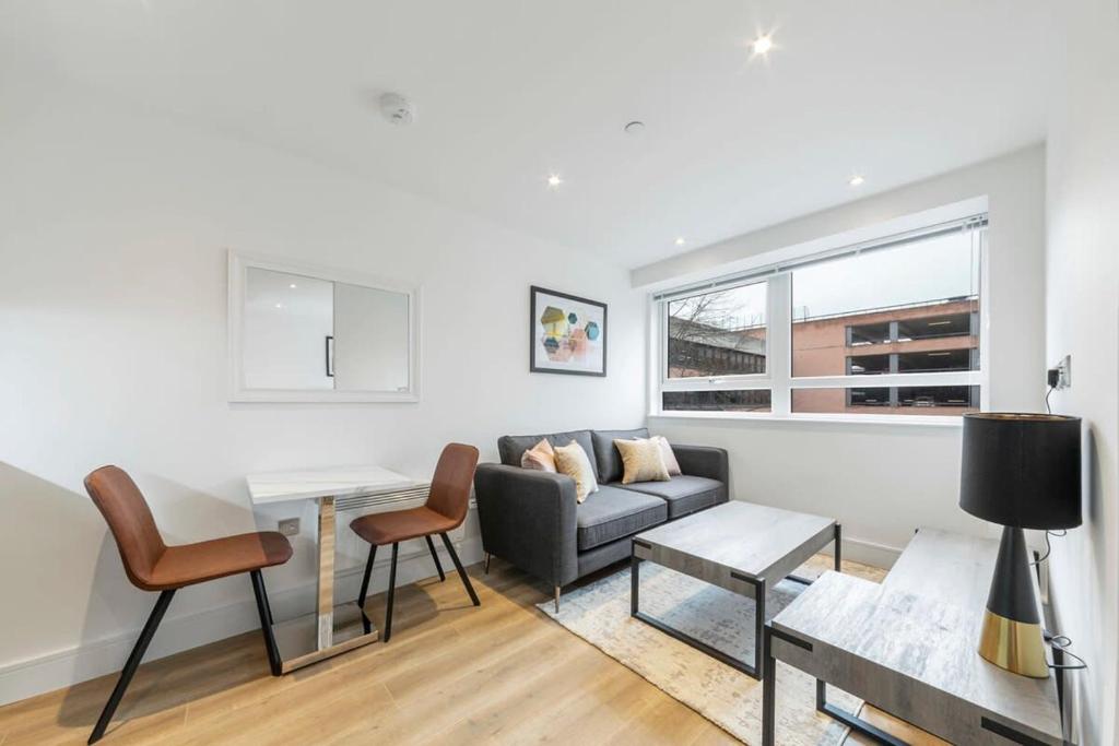 Istumisnurk majutusasutuses Spacious and Bright Studio in East Grinstead